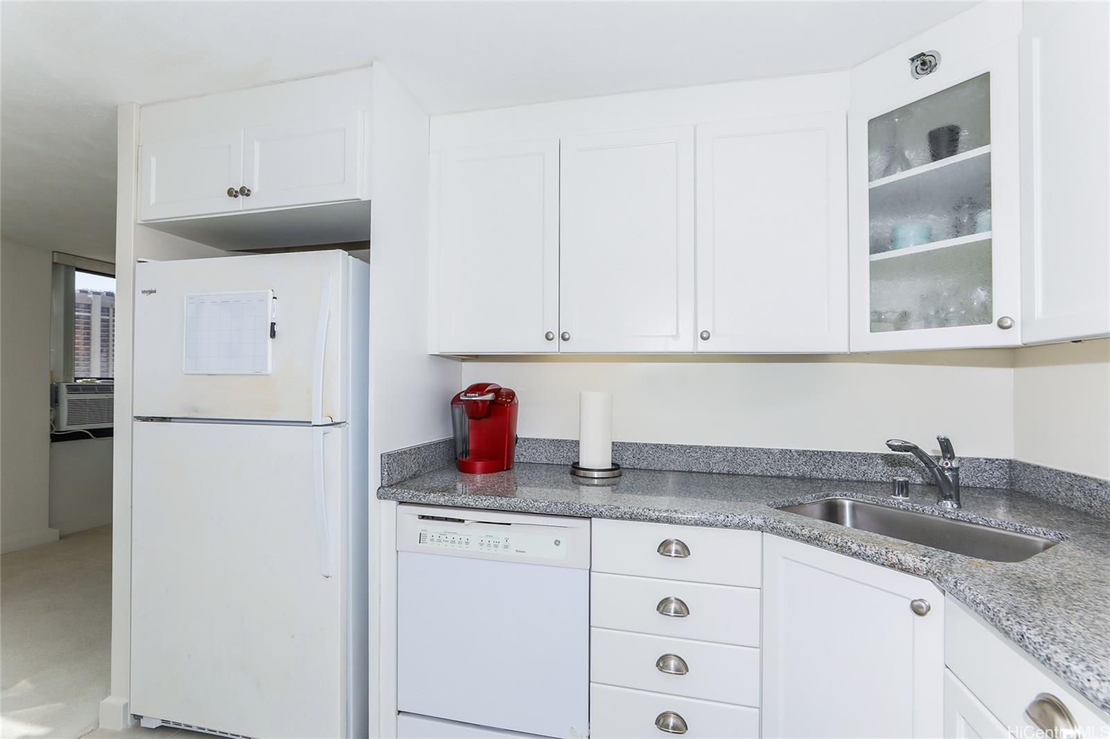 343 Hobron Ln Honolulu - Rental - photo 5 of 24