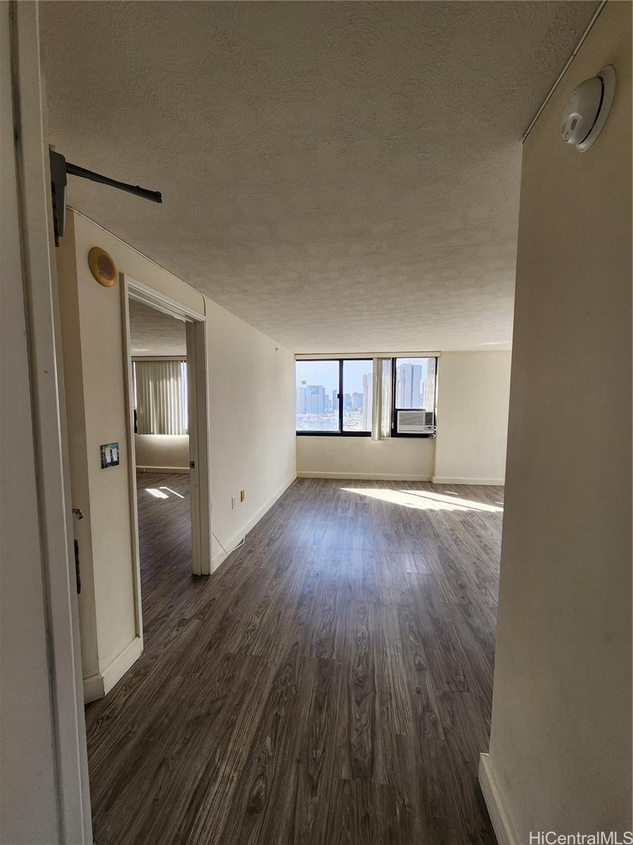 343 Hobron Ln Honolulu - Rental - photo 5 of 17