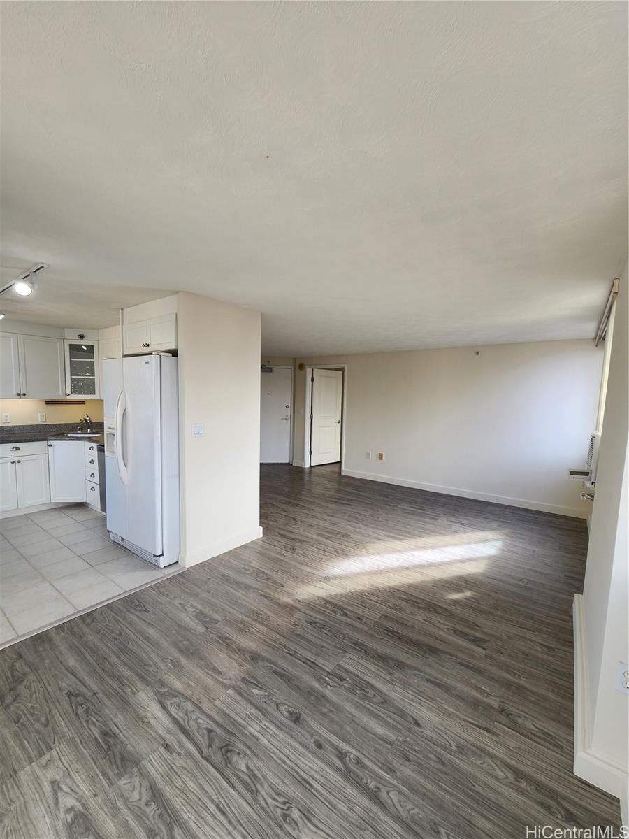 343 Hobron Ln Honolulu - Rental - photo 8 of 17