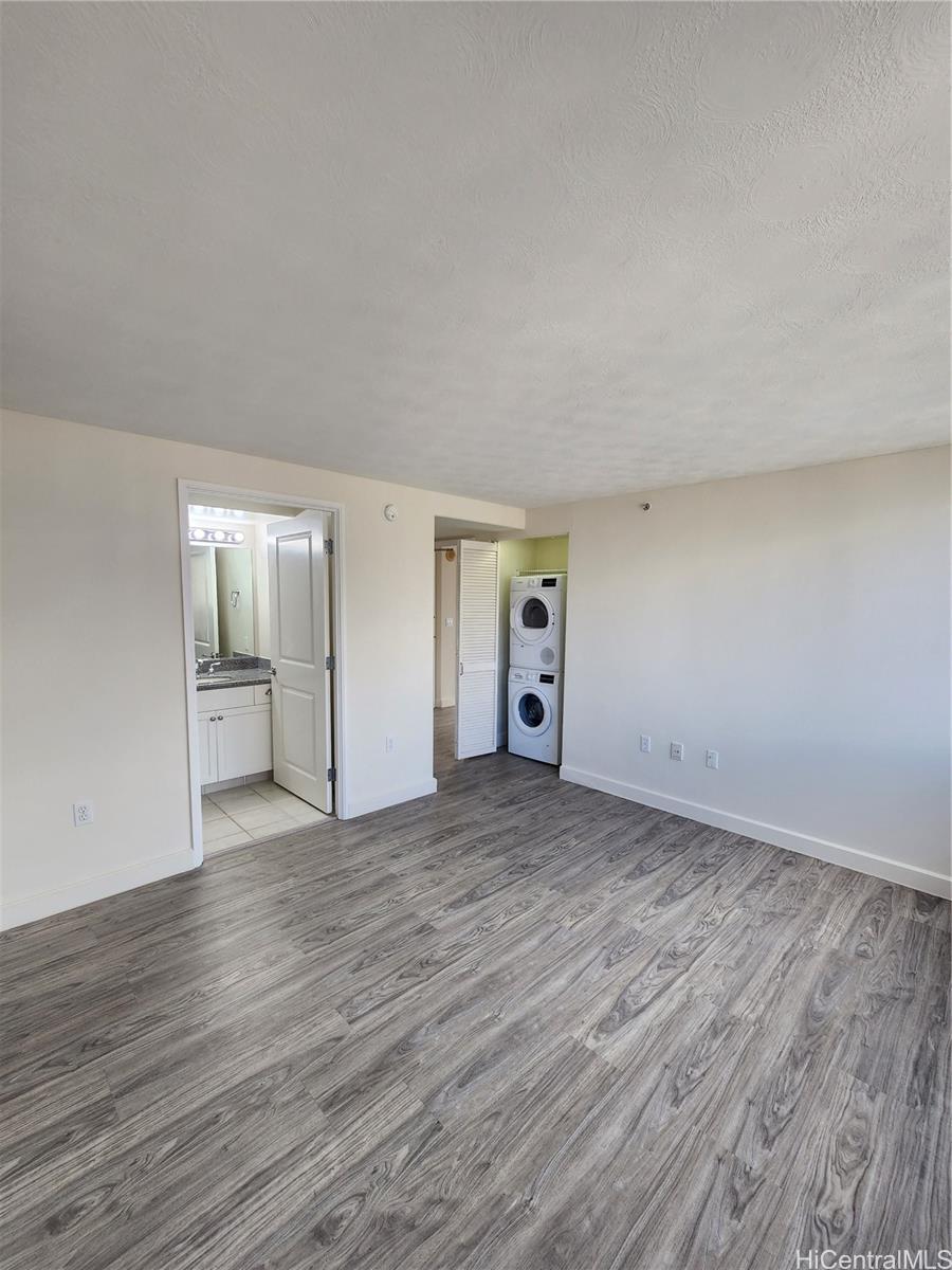 343 Hobron Ln Honolulu - Rental - photo 10 of 17