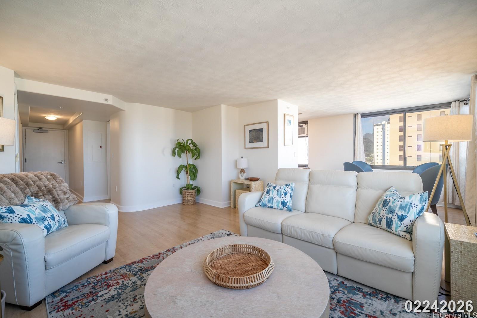 343 Hobron Ln Honolulu - Rental - photo 11 of 25