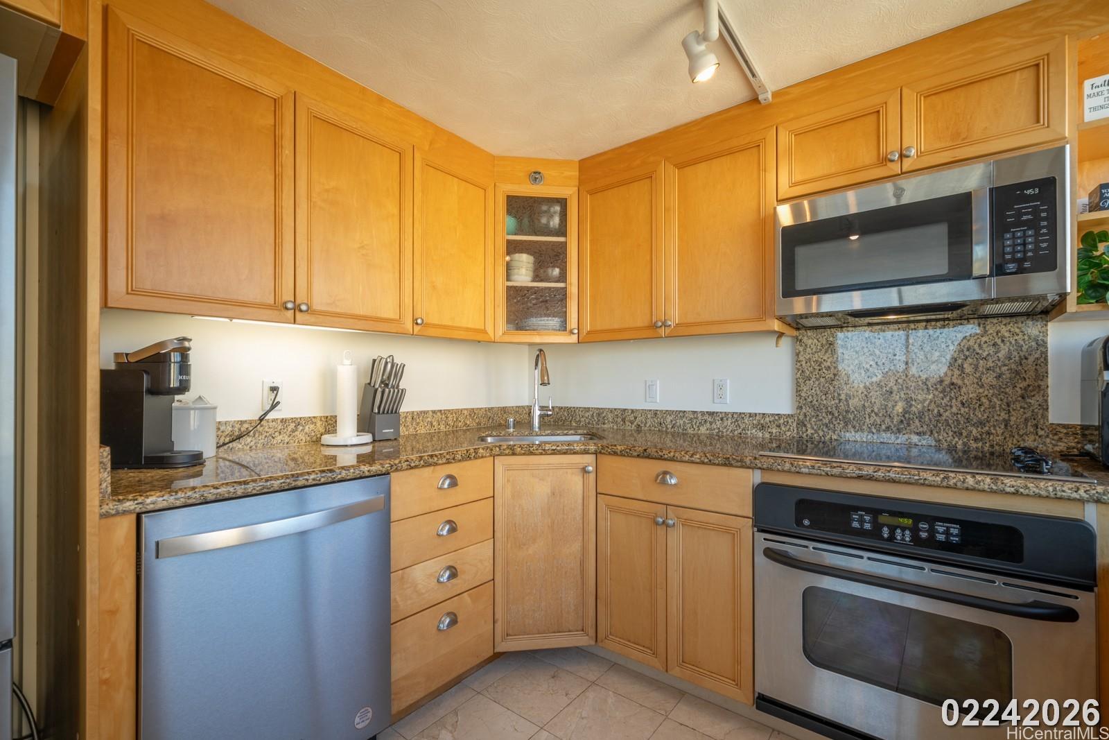 343 Hobron Ln Honolulu - Rental - photo 16 of 25