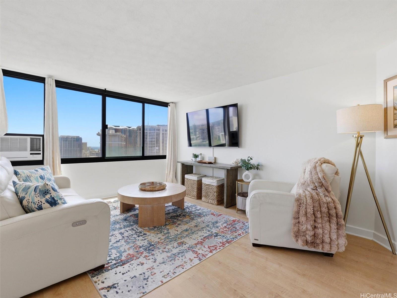 Windsor The condo # 3102, Honolulu, Hawaii - photo 2 of 25