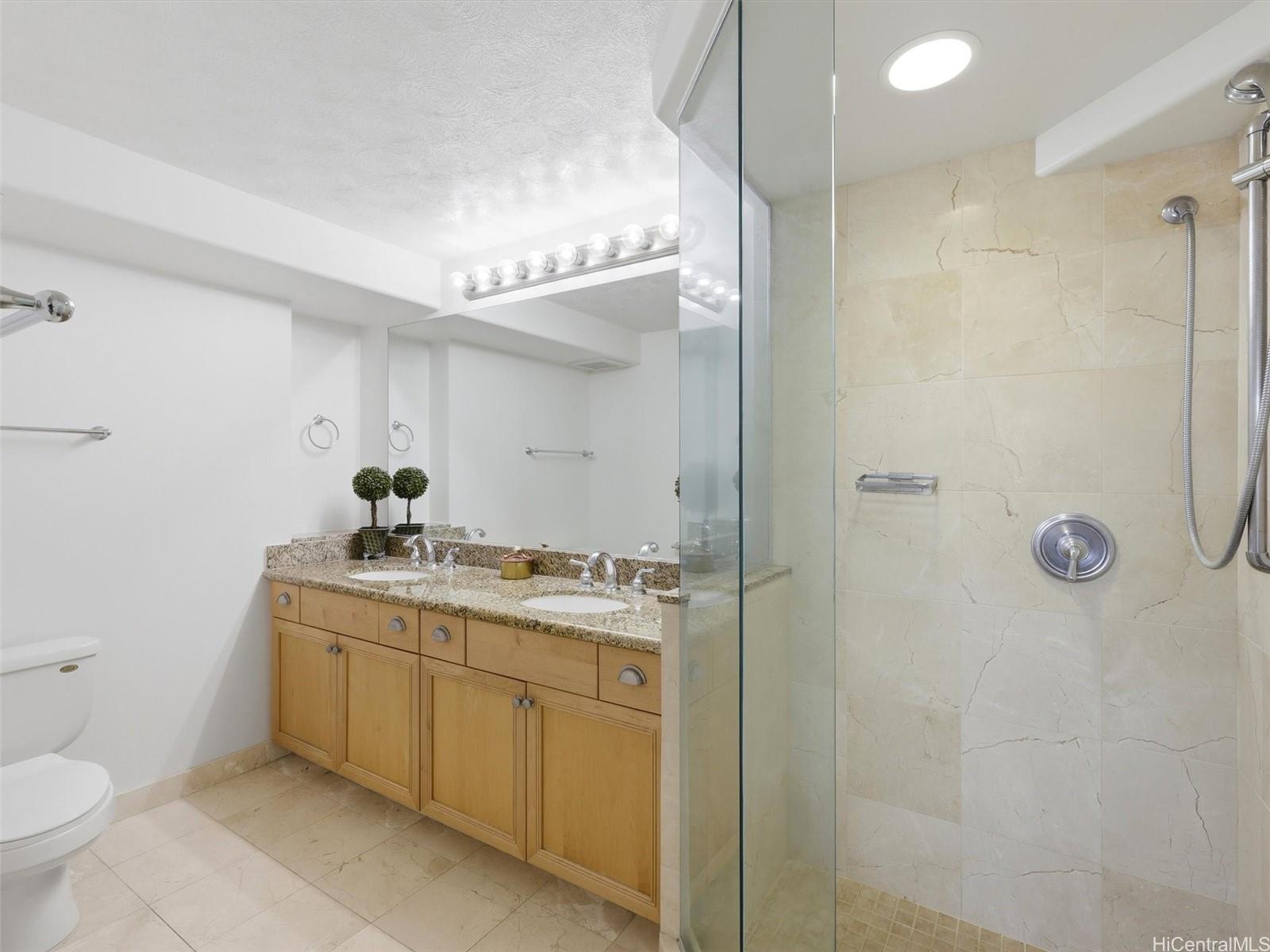 Windsor The condo # 3102, Honolulu, Hawaii - photo 13 of 25