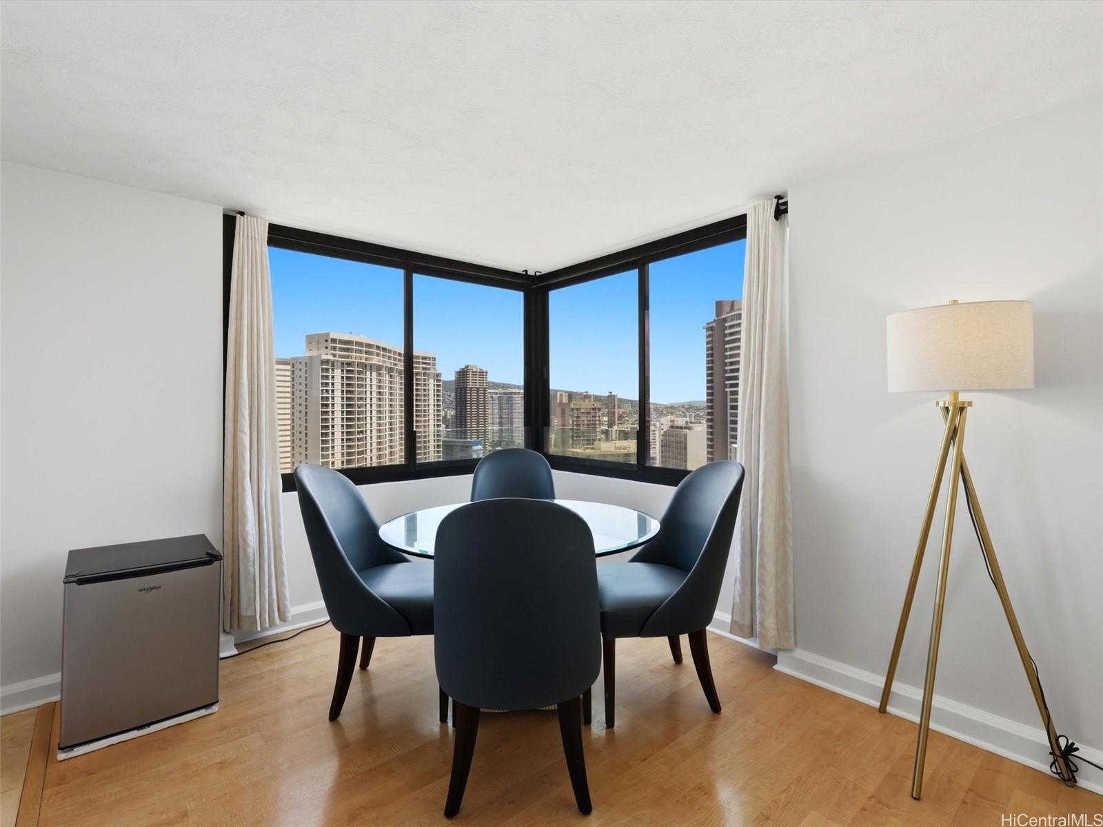 Windsor The condo # 3102, Honolulu, Hawaii - photo 4 of 25