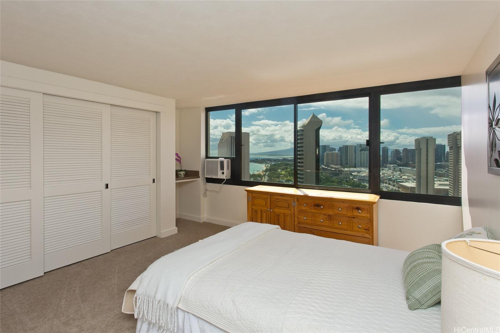 Windsor The condo # 3401, Honolulu, Hawaii - photo 12 of 25