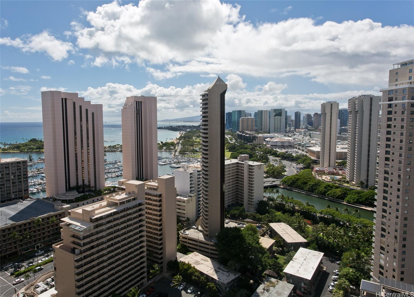 Windsor The condo # 3401, Honolulu, Hawaii - photo 13 of 25