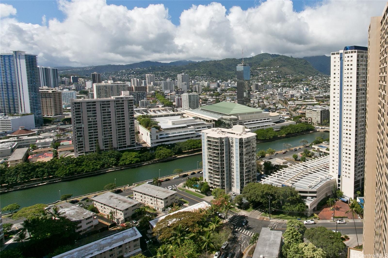 Windsor The condo # 3401, Honolulu, Hawaii - photo 16 of 25