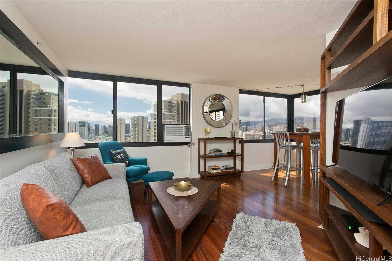 Windsor The condo # 3401, Honolulu, Hawaii - photo 7 of 25