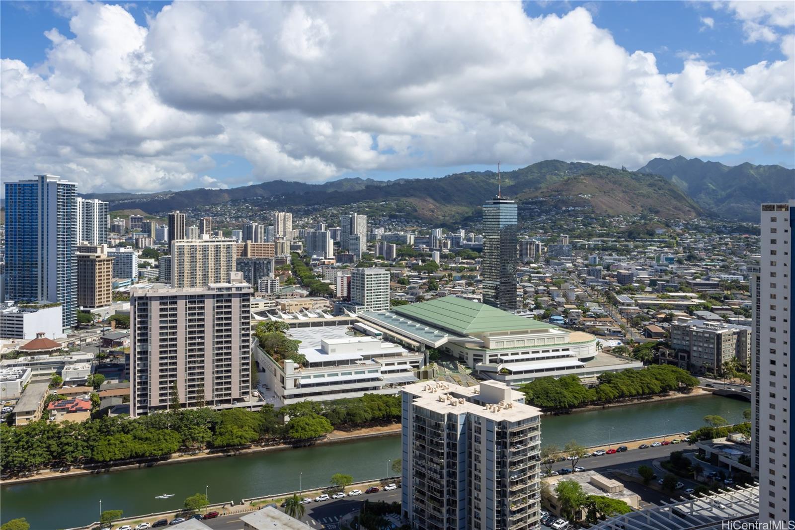 Windsor The condo # 3901, Honolulu, Hawaii - photo 20 of 25