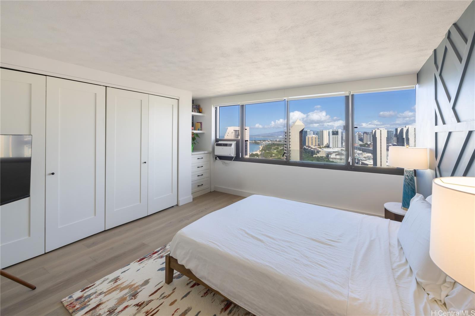 Windsor The condo # 3901, Honolulu, Hawaii - photo 5 of 25