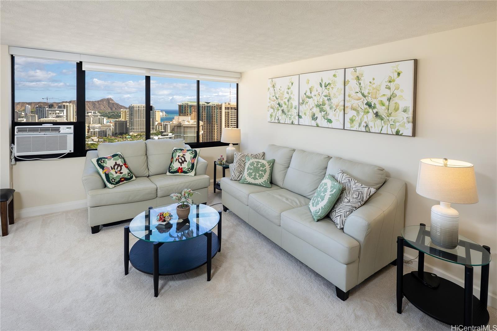 Windsor The condo # 4202, Honolulu, Hawaii - photo 2 of 25