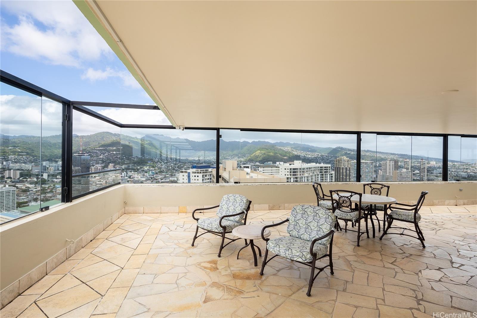 Windsor The condo # 4202, Honolulu, Hawaii - photo 19 of 25