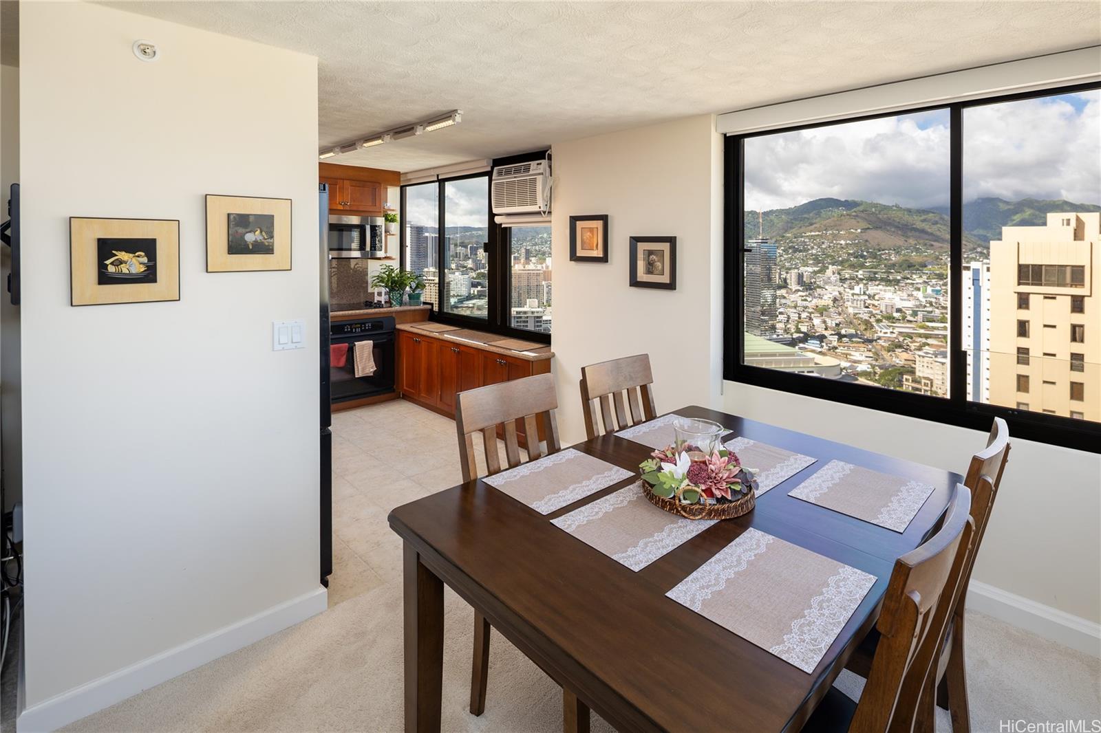 Windsor The condo # 4202, Honolulu, Hawaii - photo 5 of 25