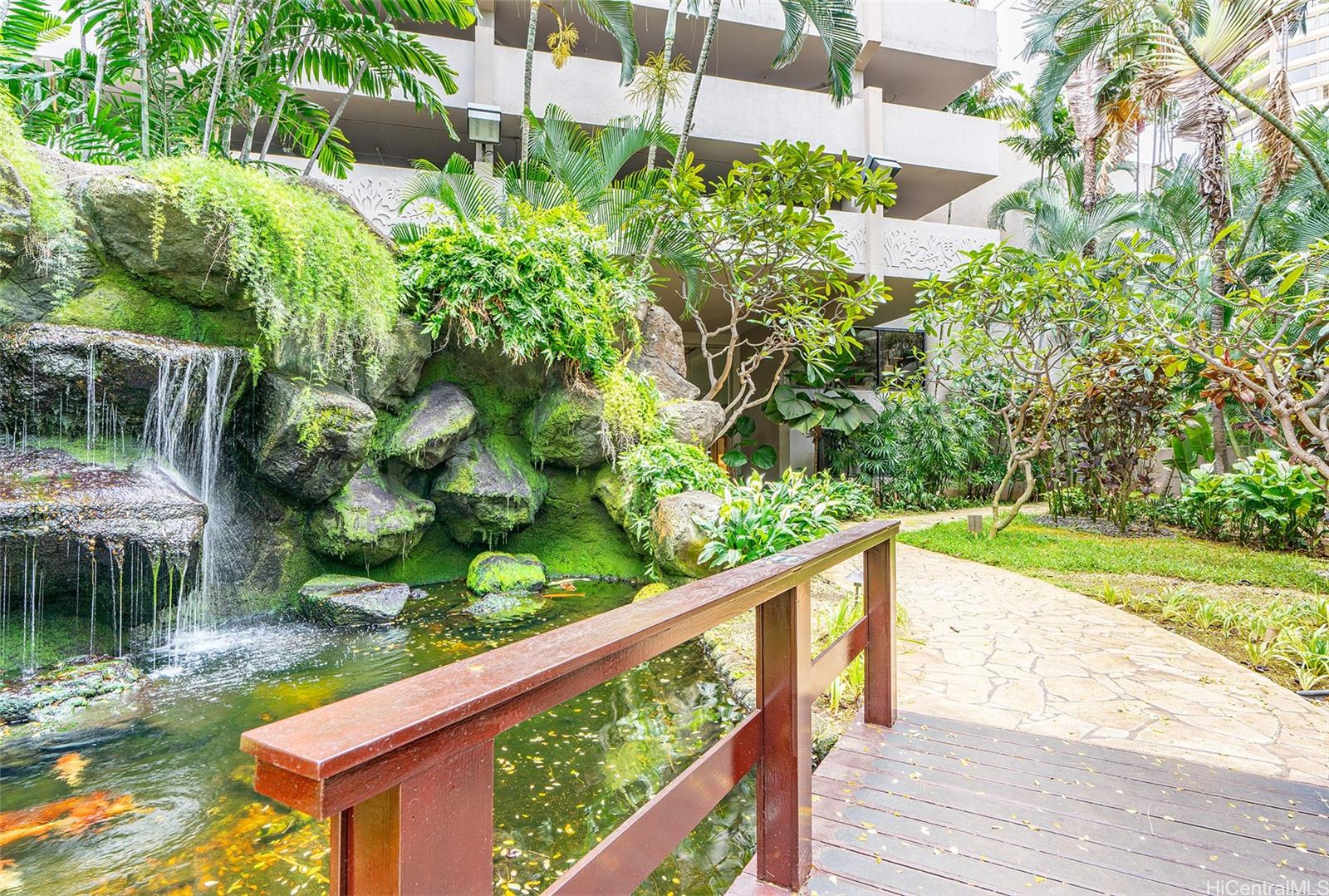 Windsor The condo # 4302, Honolulu, Hawaii - photo 19 of 25
