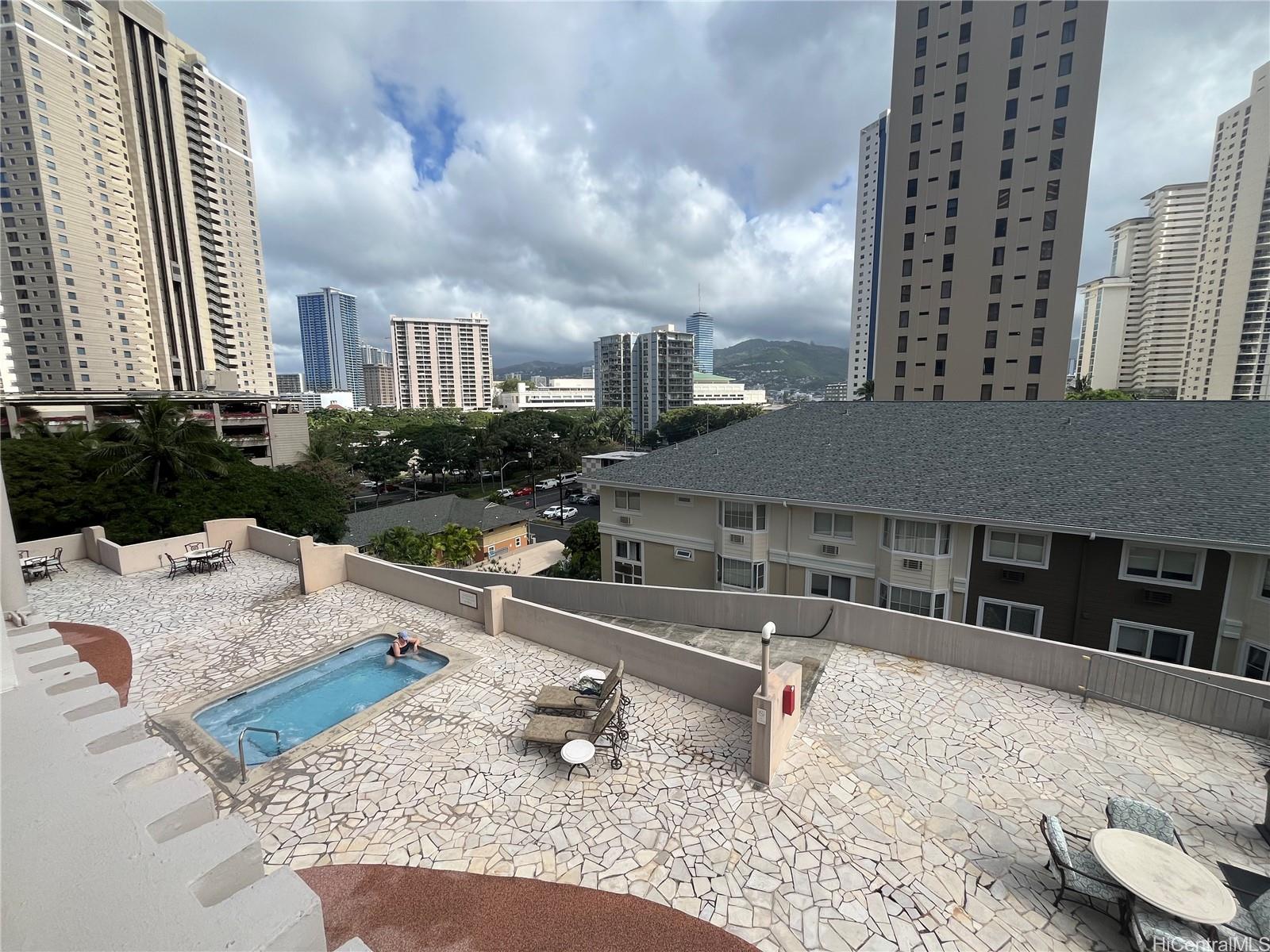 Windsor The condo # 702, Honolulu, Hawaii - photo 8 of 25