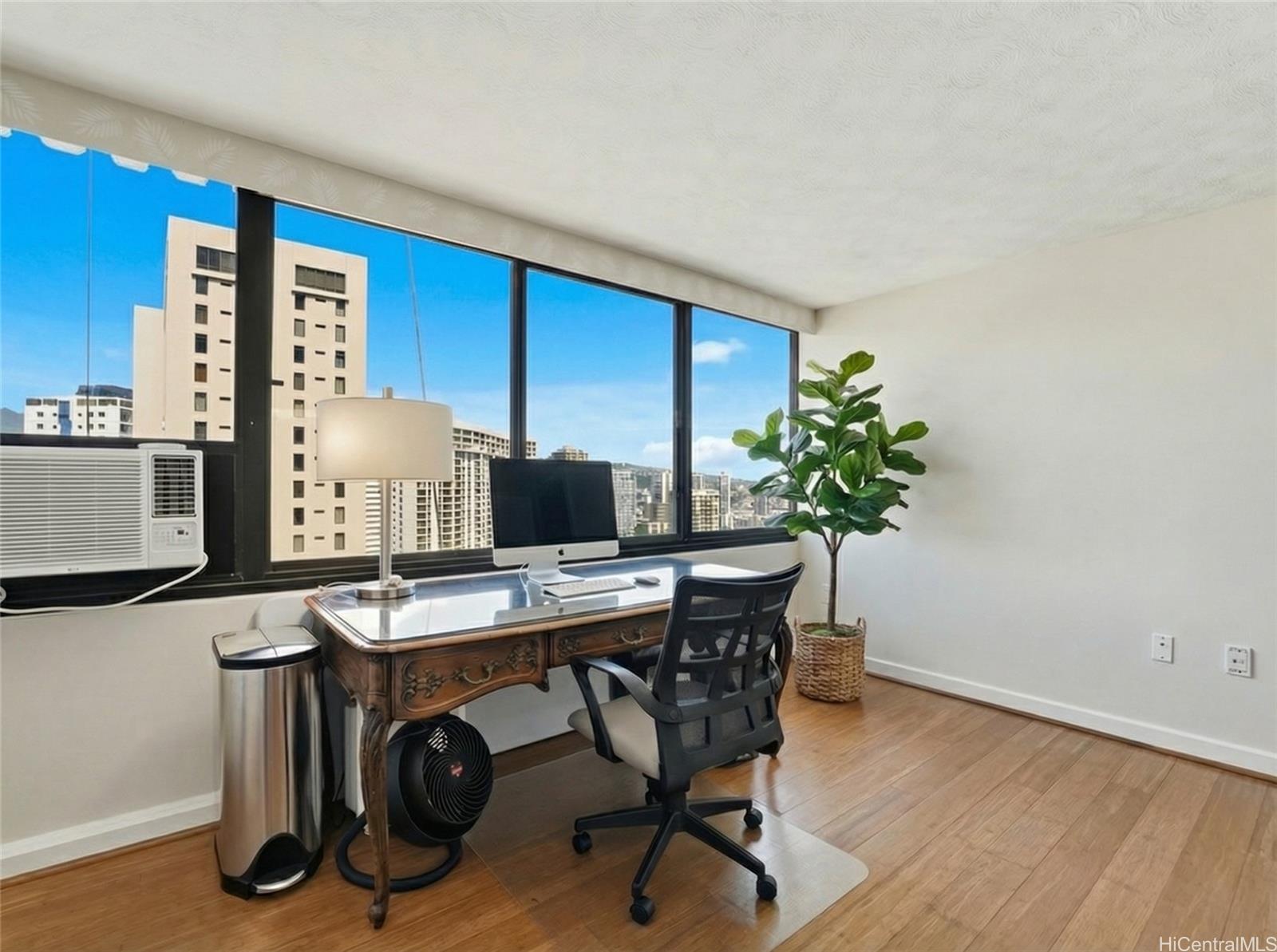 Windsor The condo # 3302, Honolulu, Hawaii - photo 15 of 25