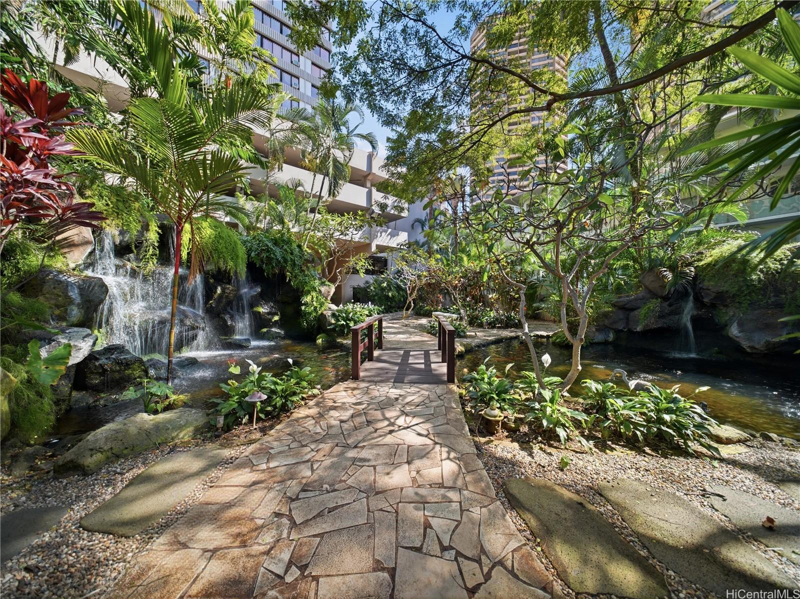 Windsor The condo # 3302, Honolulu, Hawaii - photo 21 of 25