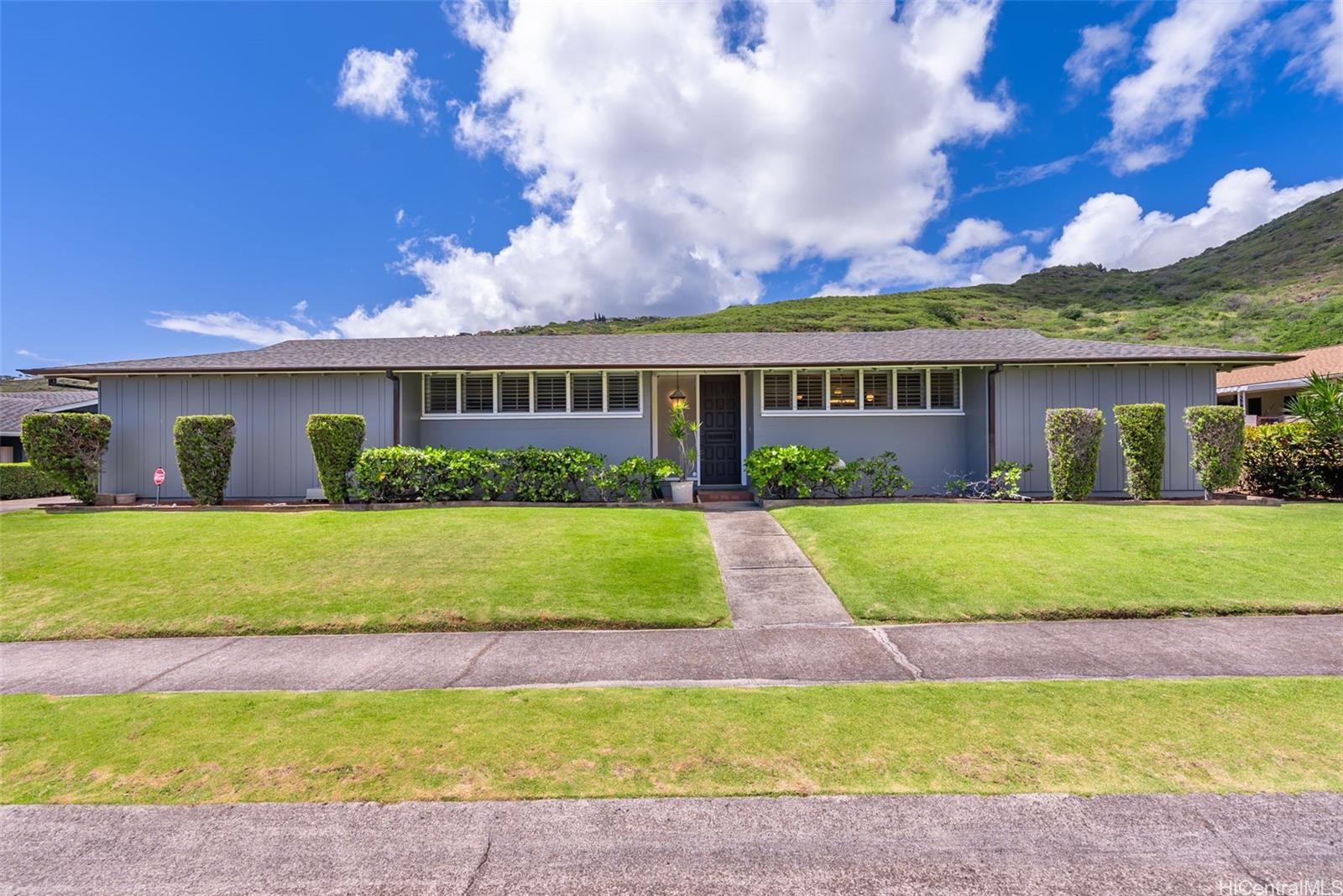 344  Halaki Street Niu Valley, Diamond Head home - photo 2 of 25