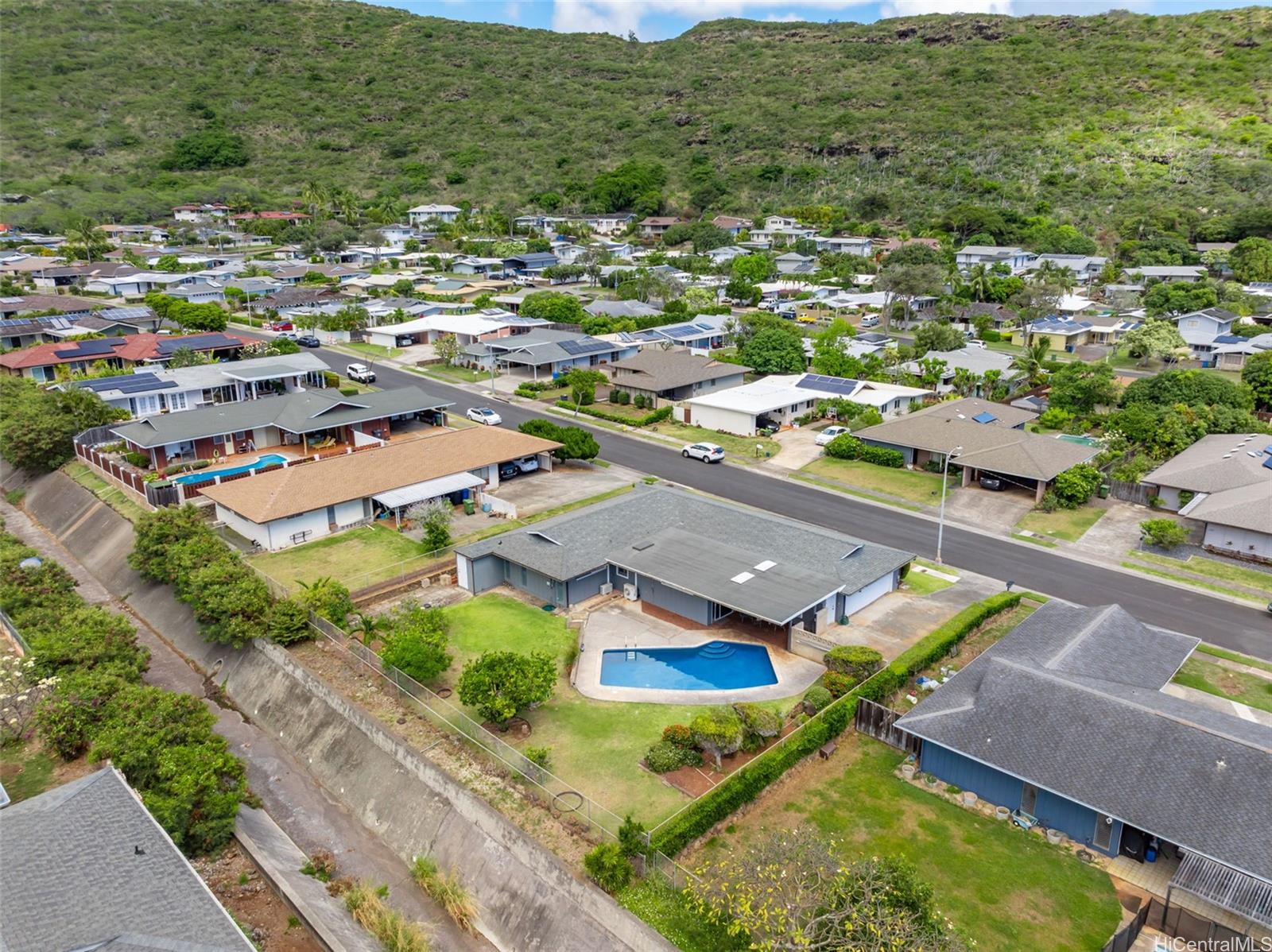 344  Halaki Street Niu Valley, Diamond Head home - photo 23 of 25
