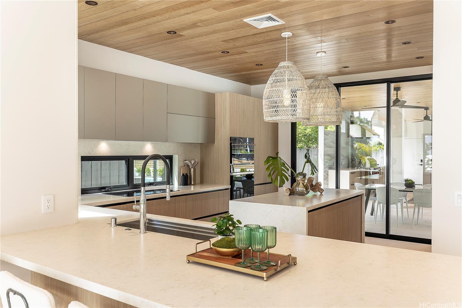 344  Wailupe Circle Wailupe Area, Diamond Head home - photo 3 of 14