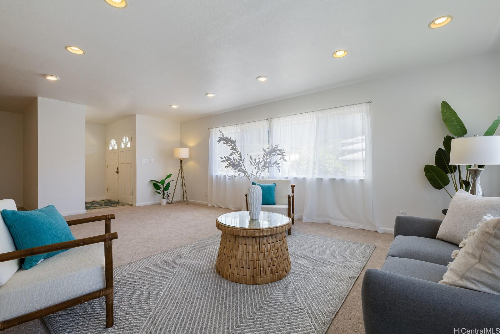 3448  Peneku Place Manoa-upper, Honolulu home - photo 5 of 25