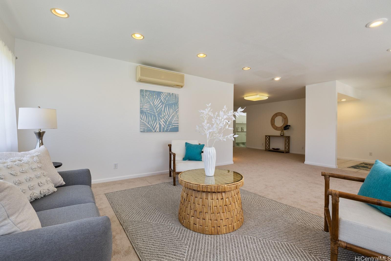 3448  Peneku Place Manoa-upper, Honolulu home - photo 6 of 25