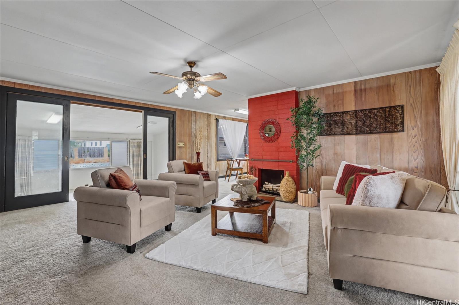 345  Iliwai Drive Wahiawa Area, Central home - photo 2 of 25