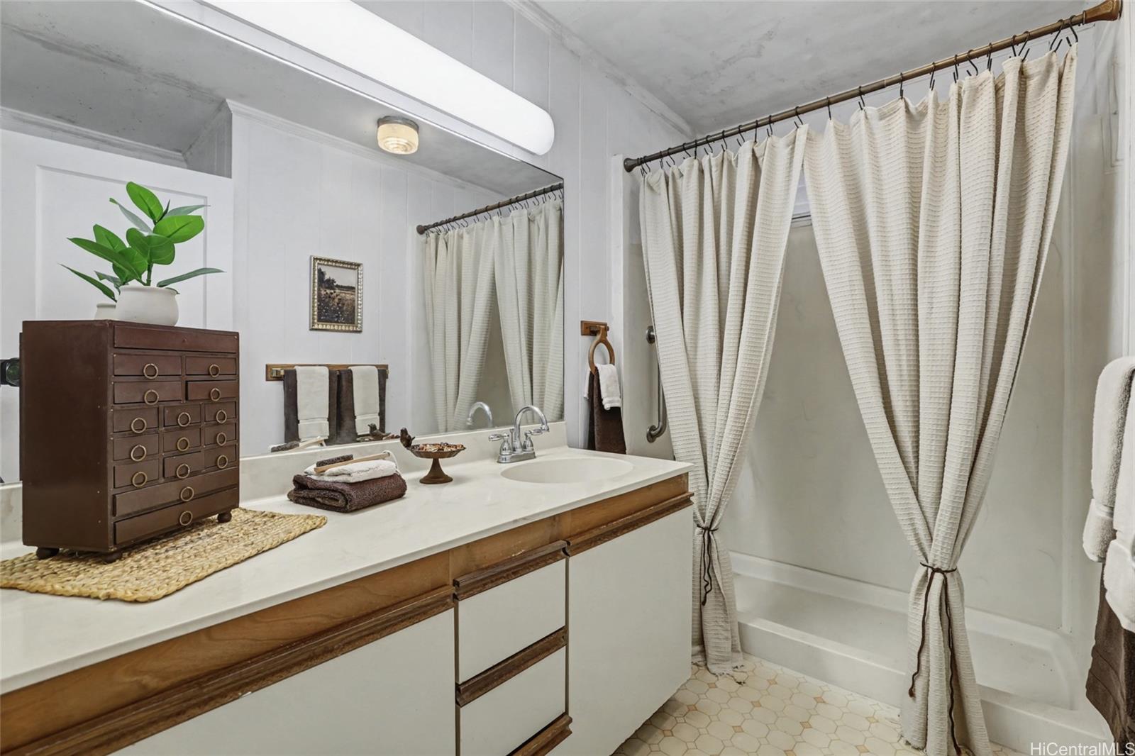 345  Iliwai Drive Wahiawa Area, Central home - photo 15 of 25