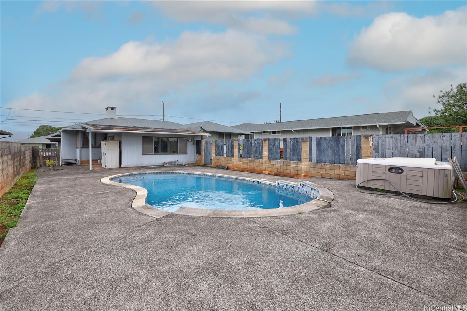 345  Iliwai Drive Wahiawa Area, Central home - photo 20 of 25