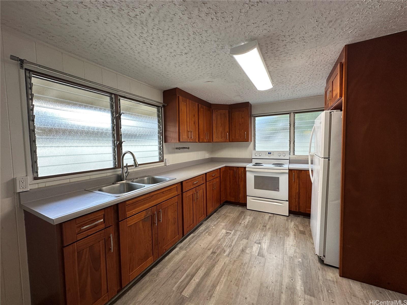 3451  Wela St Kapahulu, Diamond Head home - photo 10 of 17