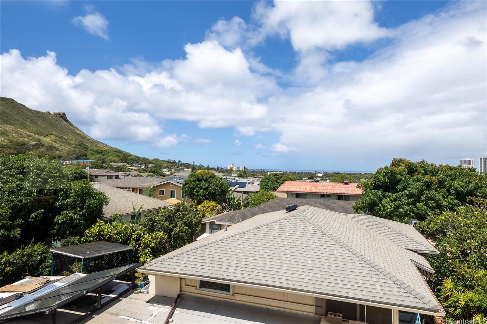3453  Edna Street Kapahulu, Diamond Head home - photo 2 of 25