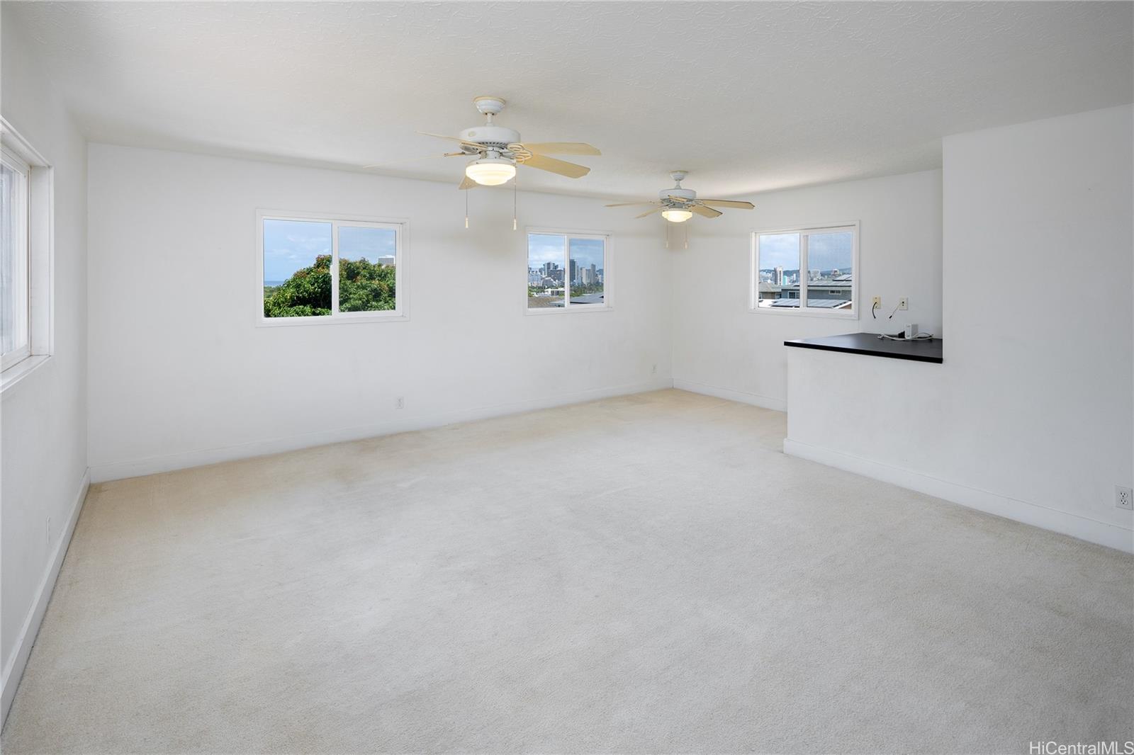 3453  Edna Street Kapahulu, Diamond Head home - photo 4 of 25