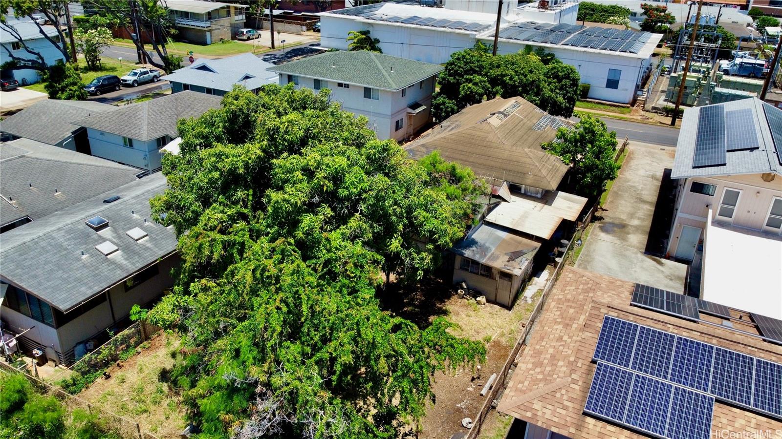 3453  Harding Ave Kaimuki, Diamond Head home - photo 3 of 5