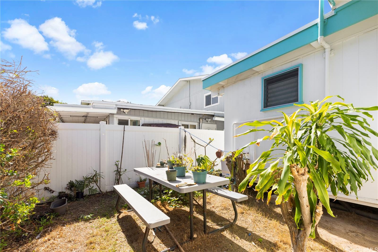 347  Keaniani Street Coconut Grove, Kailua home - photo 20 of 24