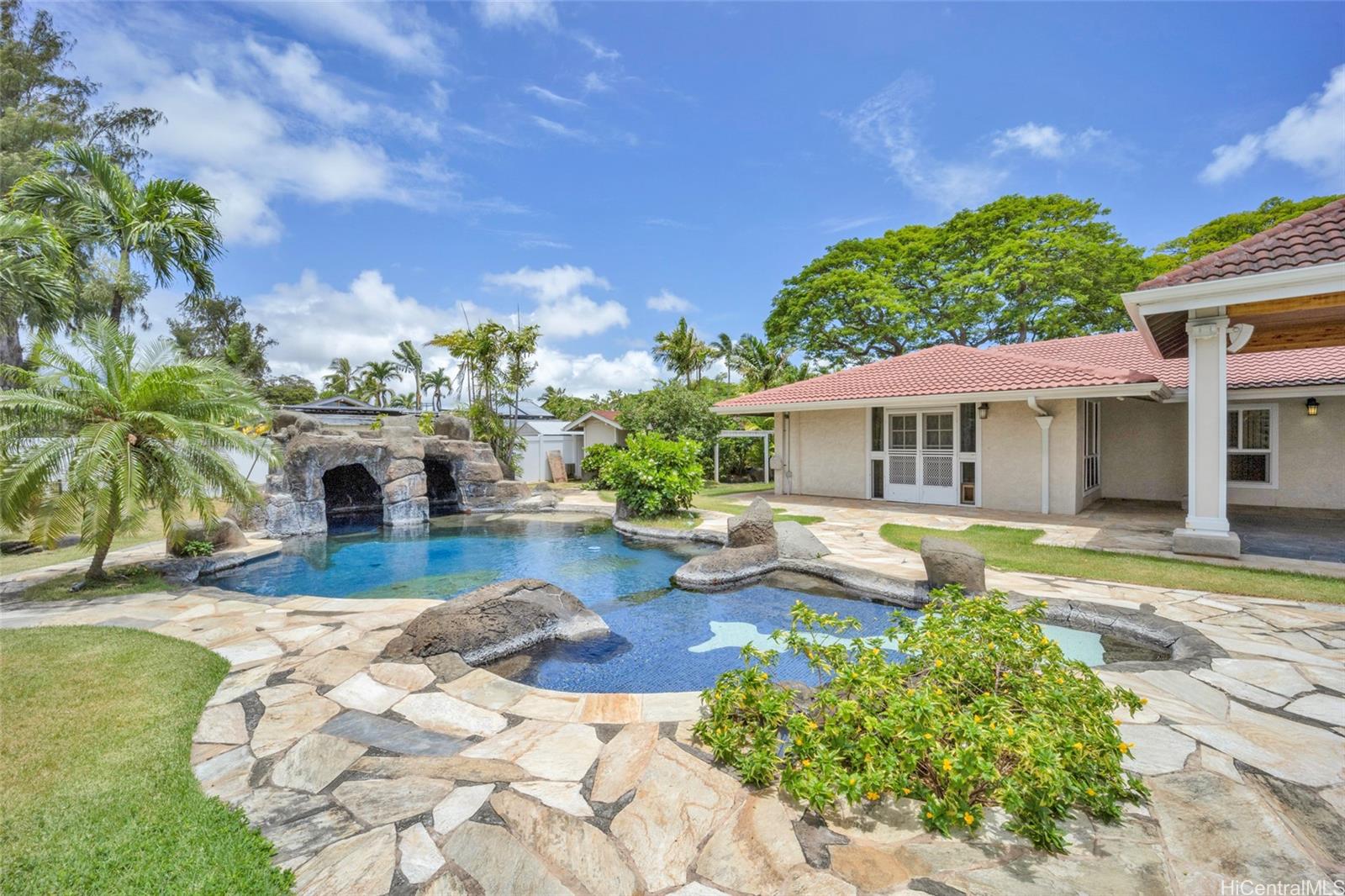 348 Kailua Road , Kailua, Hi 96734 Kuulei Tract