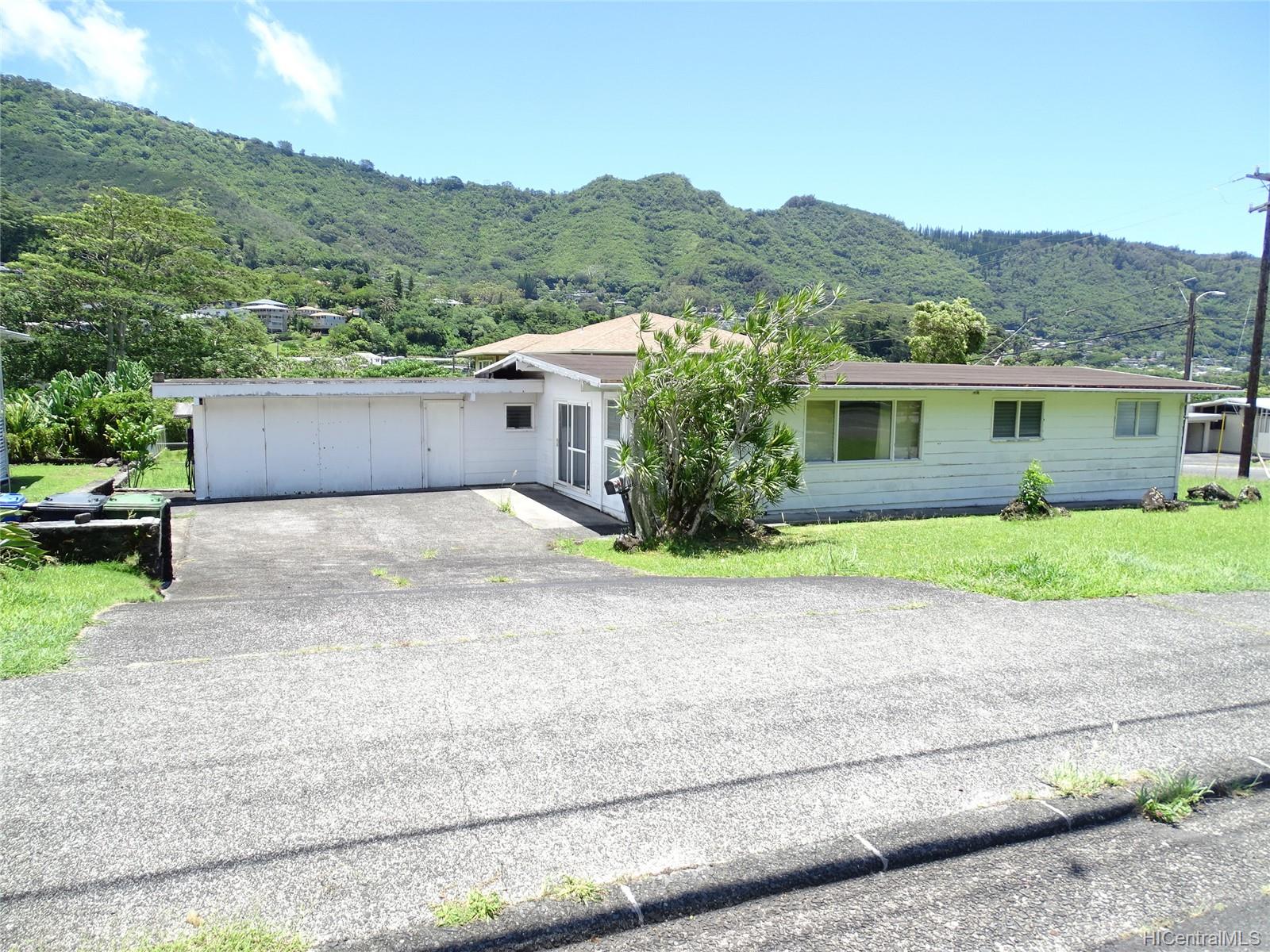 3489 Manoa Road , Honolulu, Hi 96822 Manoaupper