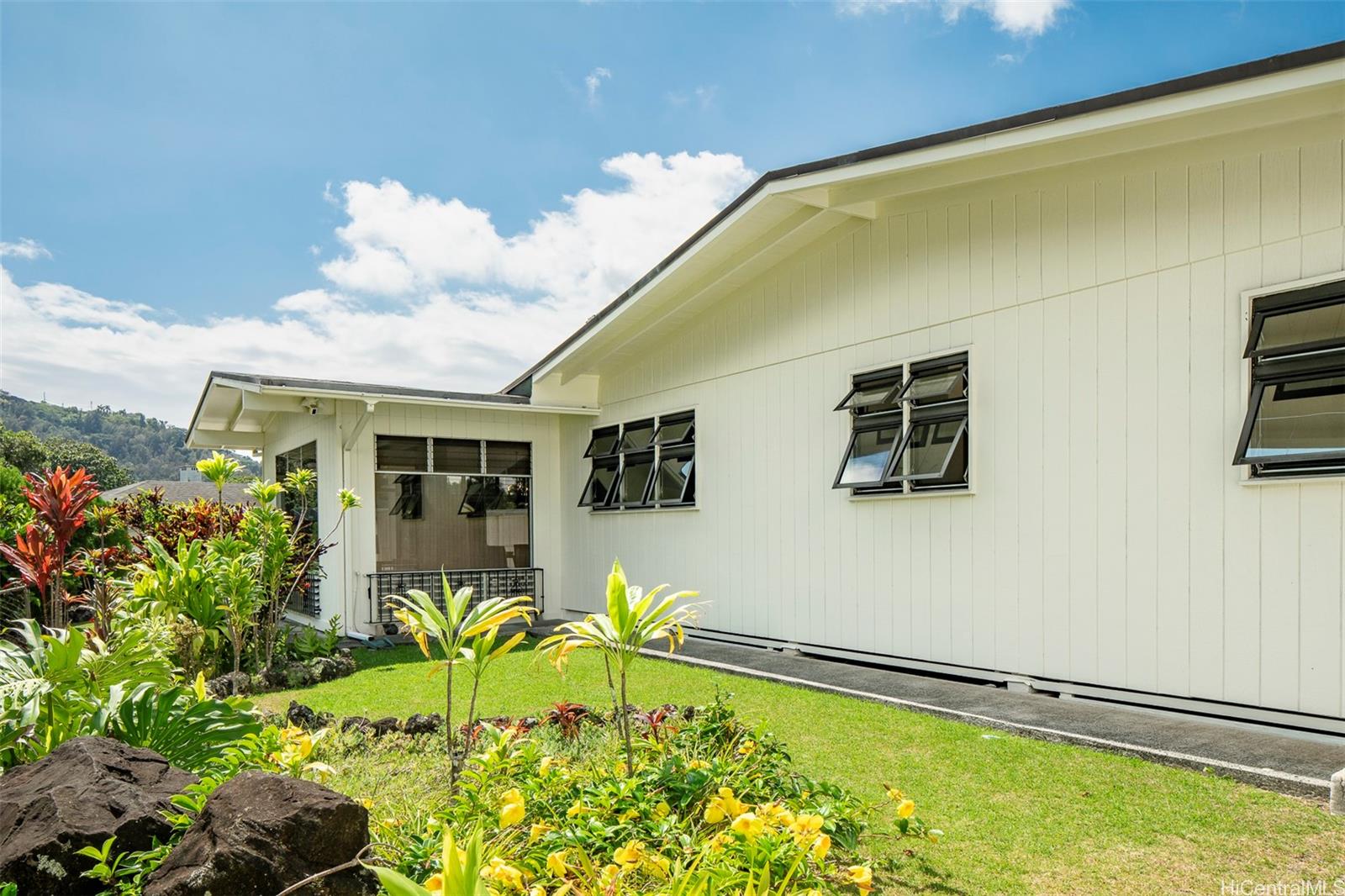 35  Country Club Road Oahu Cc, Honolulu home - photo 18 of 22