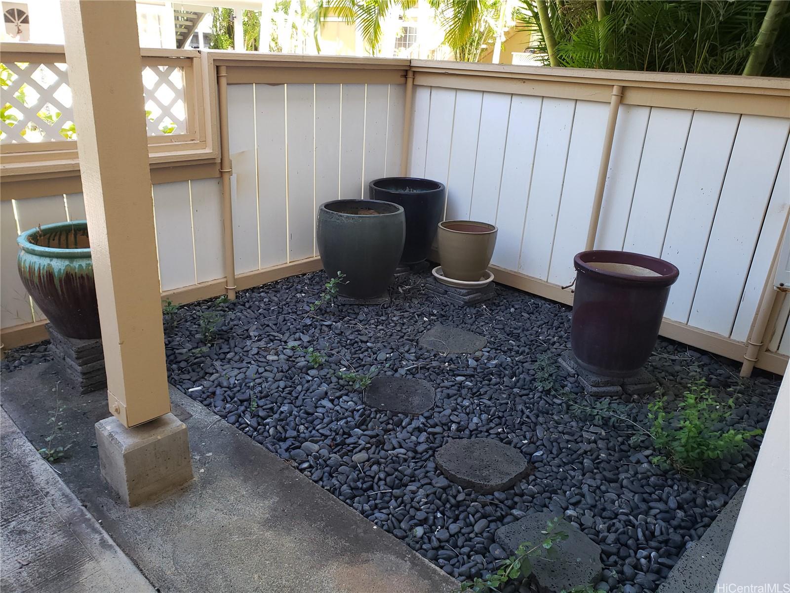 350 Mananai Pl Honolulu - Rental - photo 15 of 16