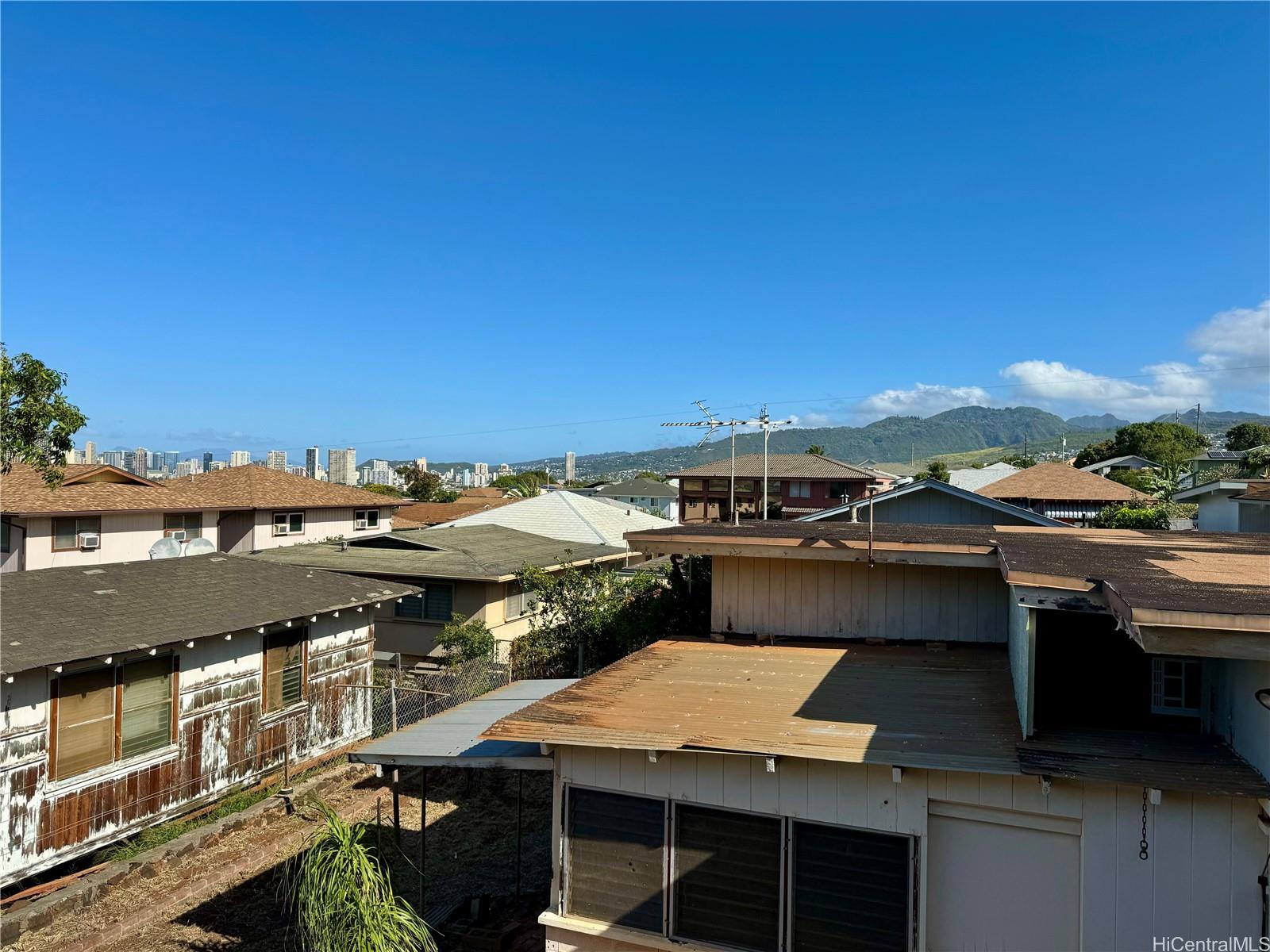 3508  Kepuhi Street Kapahulu, Diamond Head home - photo 22 of 24