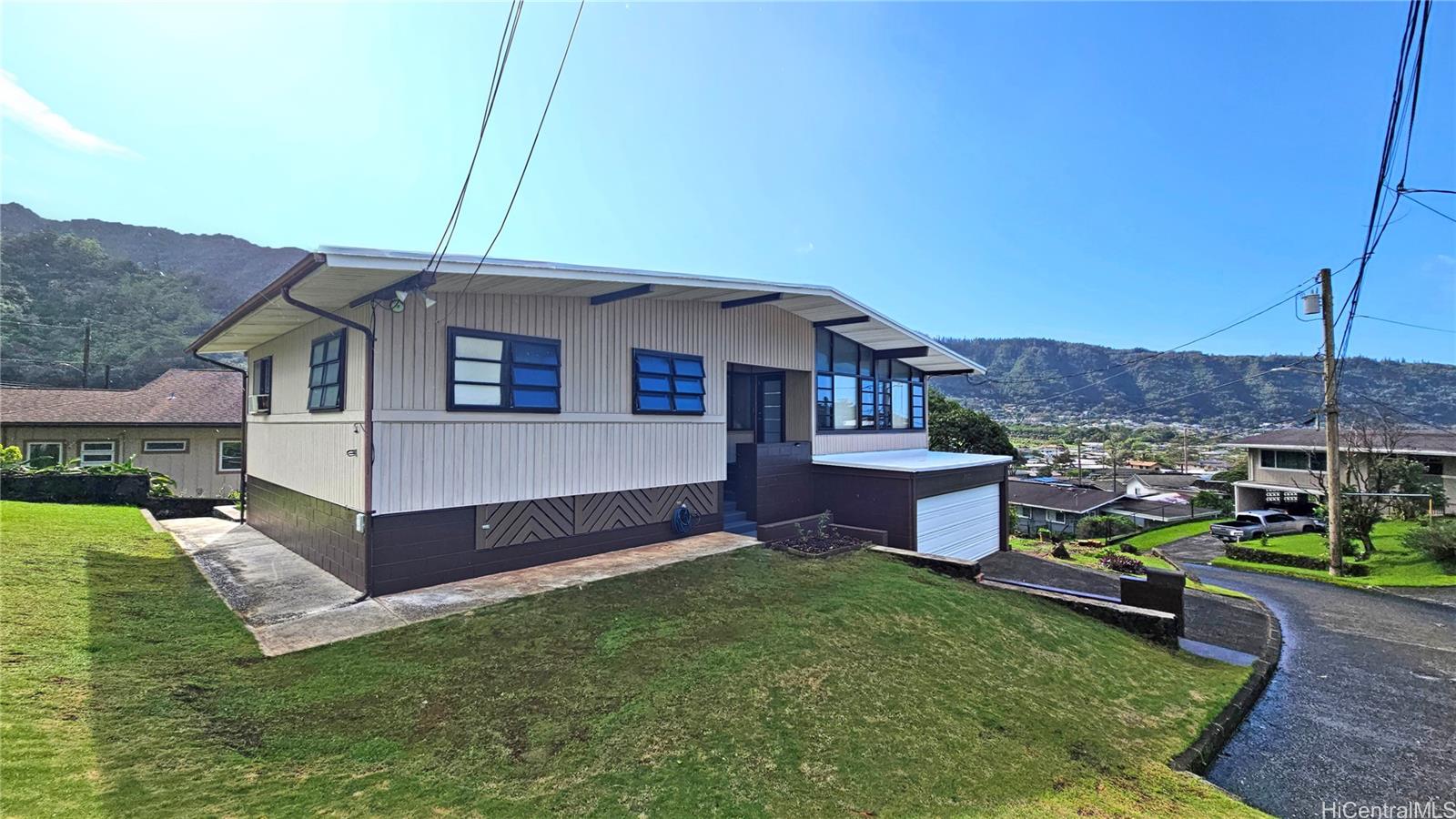 3537  Kumuwai Place Manoa-upper, Honolulu home - photo 9 of 25