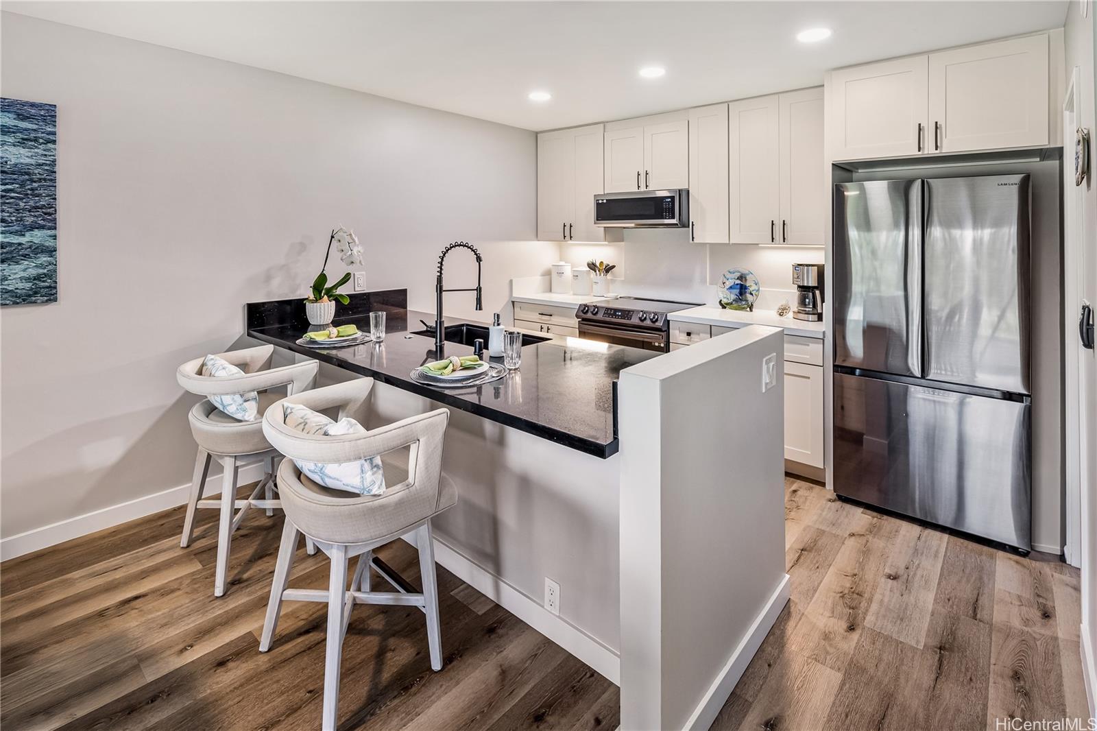 Bluestone condo # 802, Kailua, Hawaii - photo 6 of 25