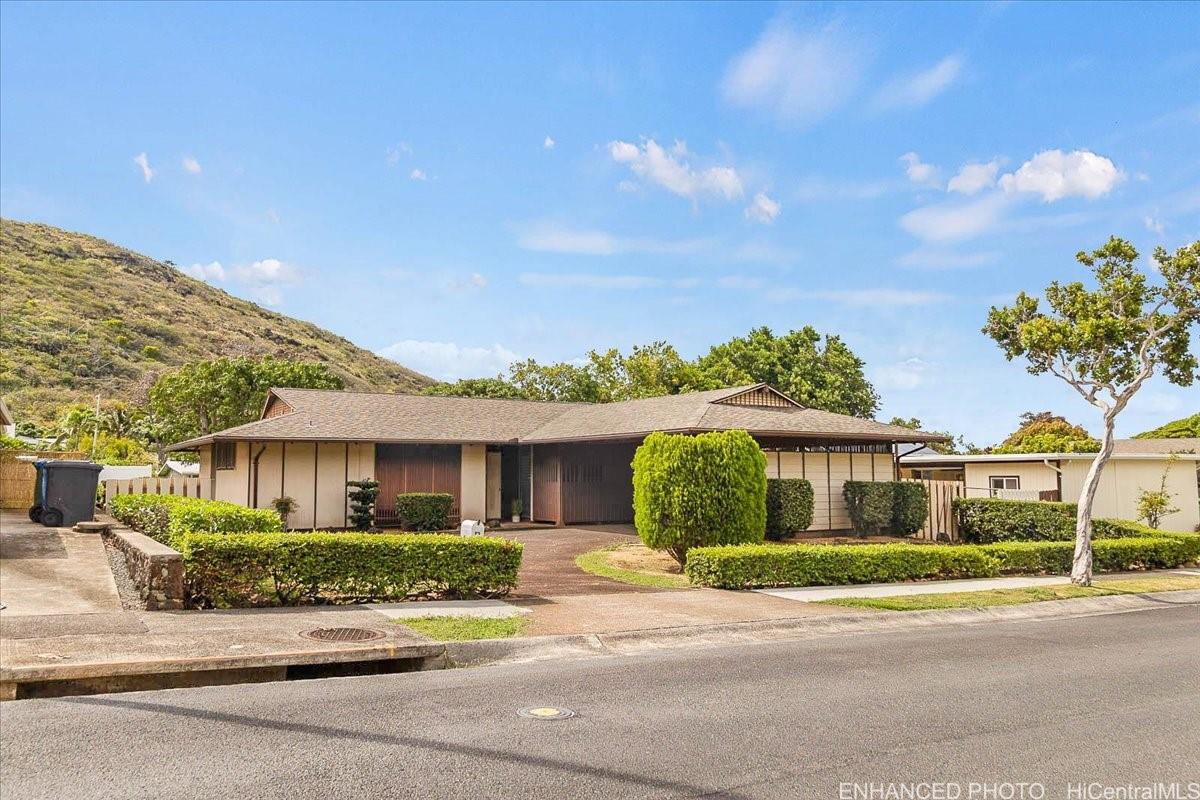 355 Halaki Street , Honolulu, Hi 96821 Niu Valley