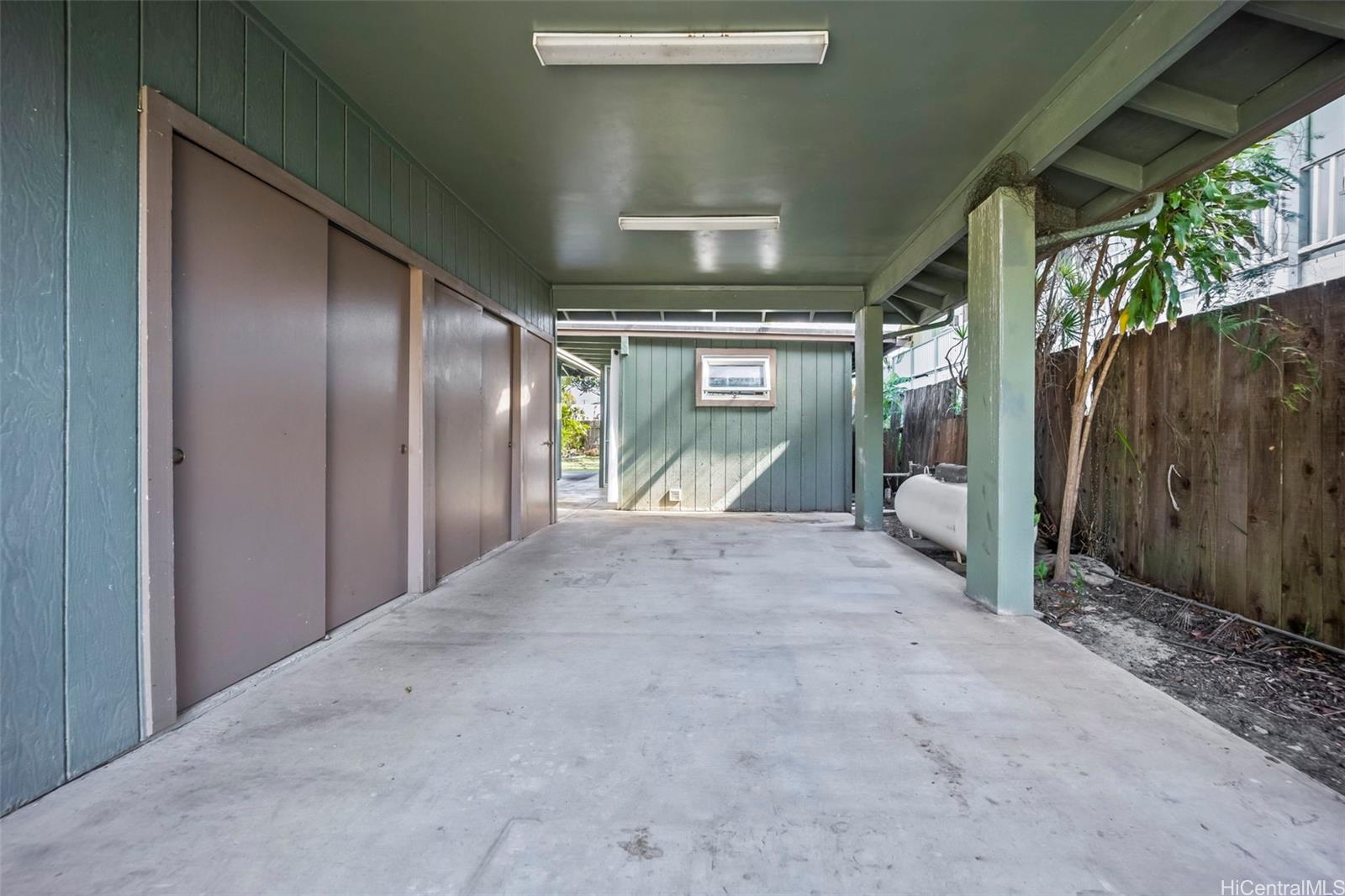 355  Hualani Street Coconut Grove, Kailua home - photo 17 of 18