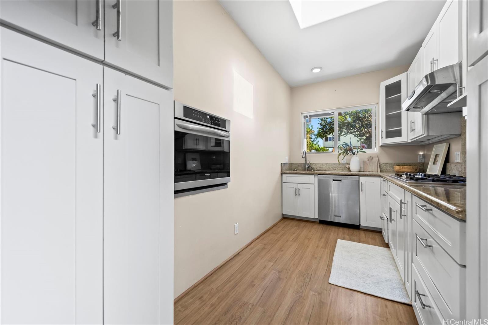 355  Hualani Street Coconut Grove, Kailua home - photo 5 of 18