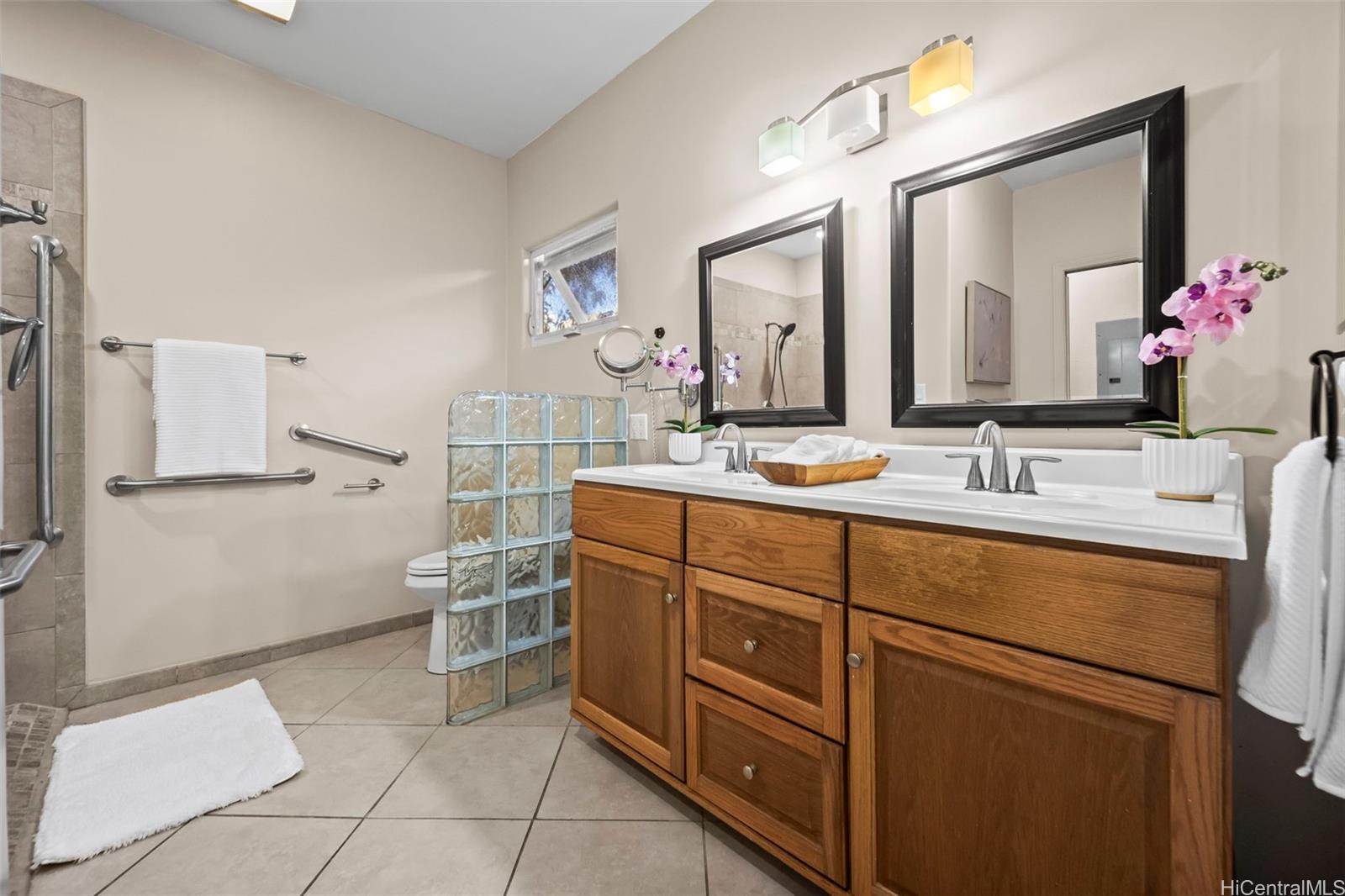 355  Hualani Street Coconut Grove, Kailua home - photo 9 of 18