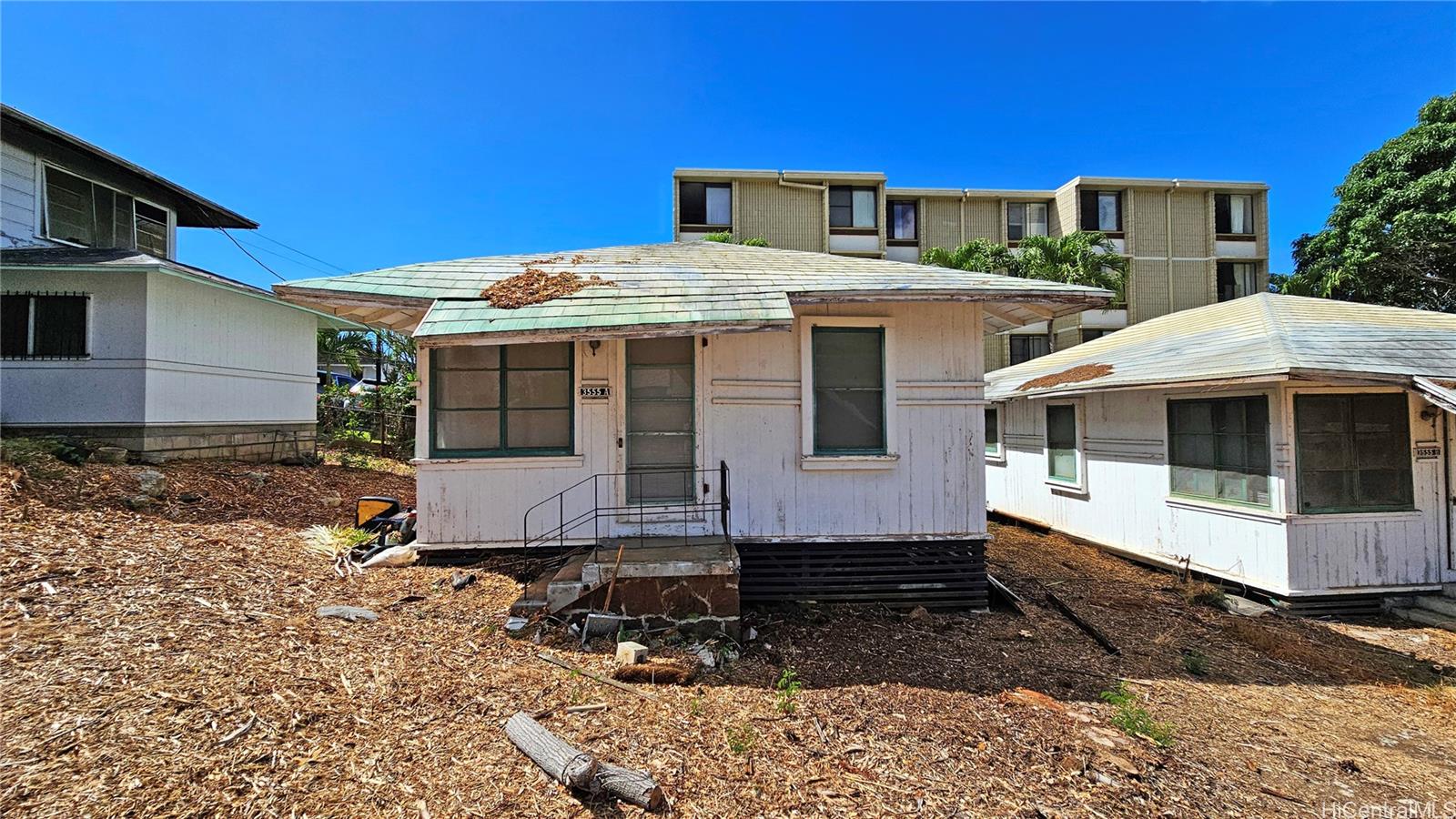 3555 Keanu St Honolulu - Multi-family - photo 10 of 12