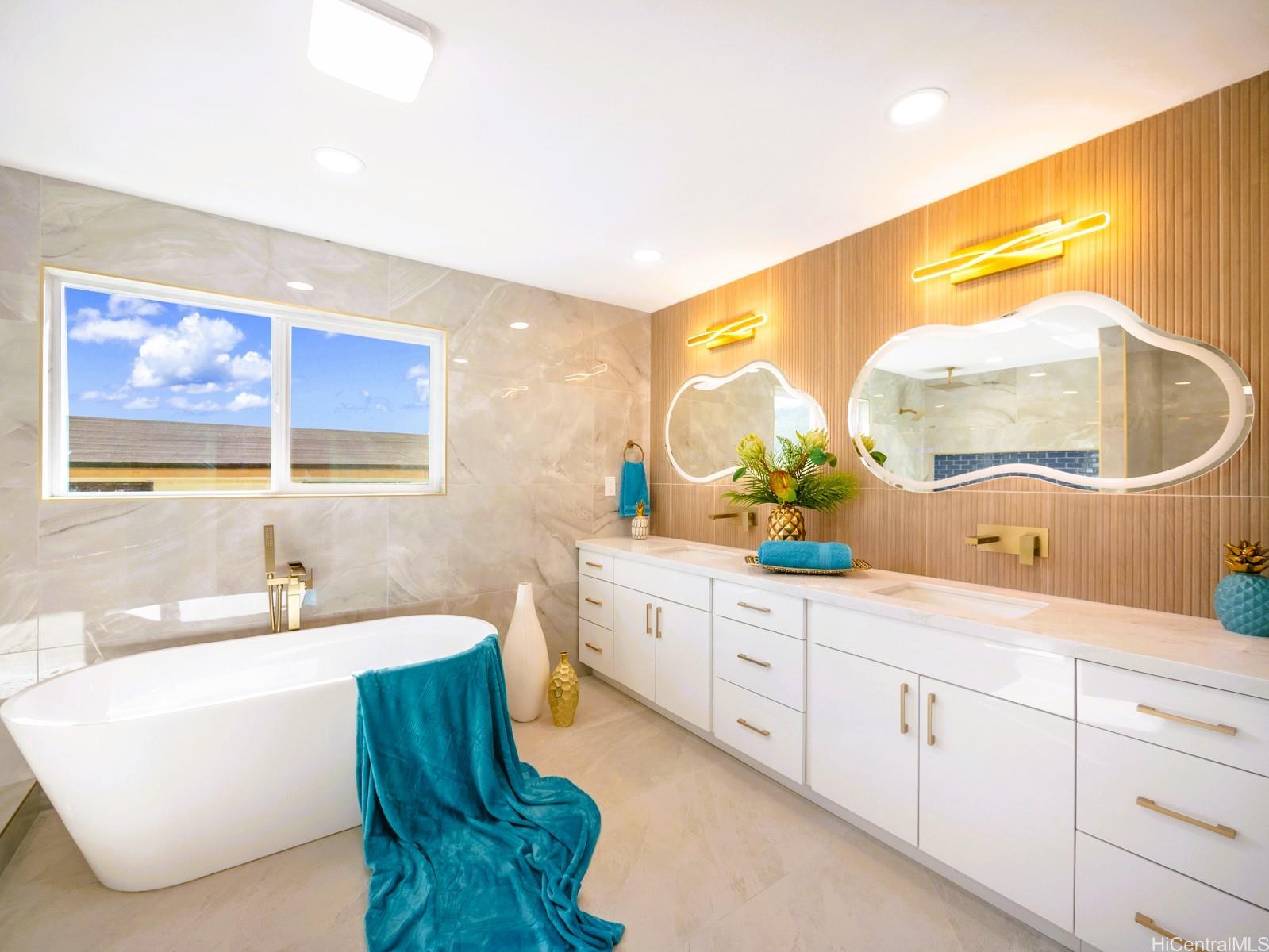 3565  Loulu Street Manoa-upper, Honolulu home - photo 2 of 25