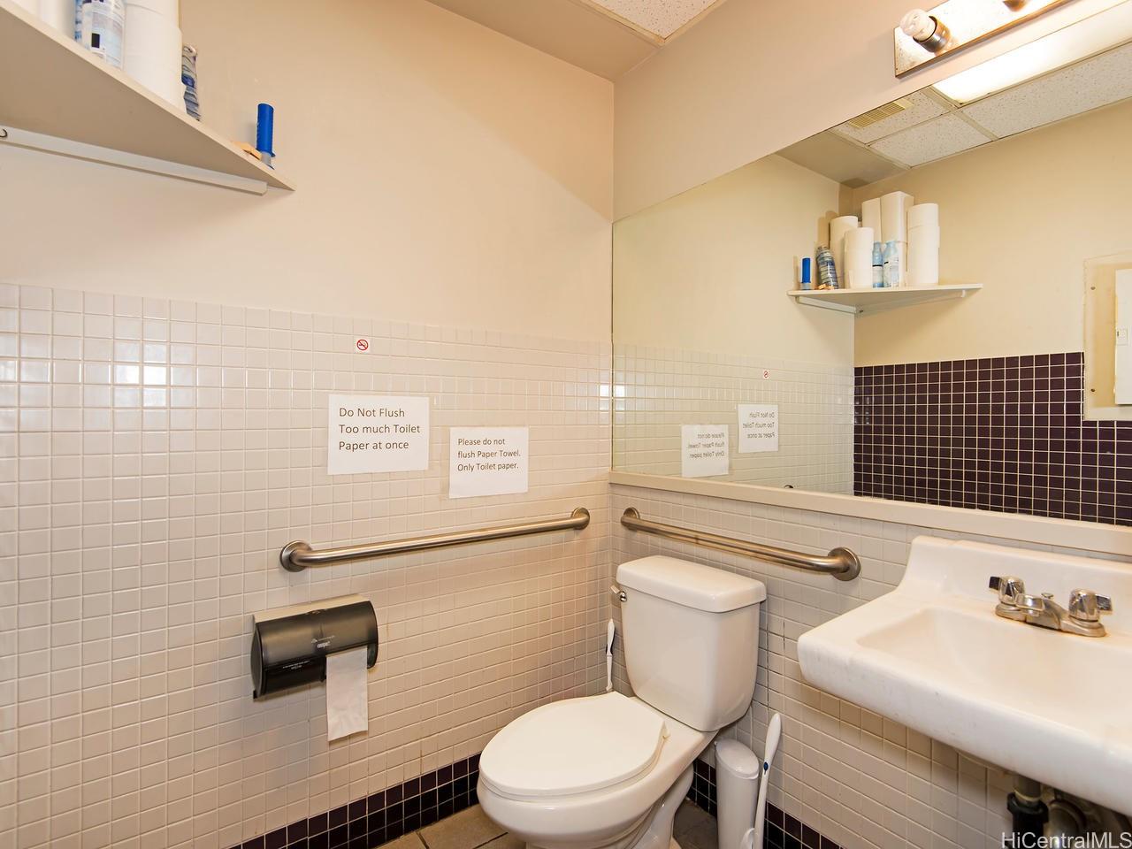 3565 Waialae Ave Kaimuki  - photo 11 of 12