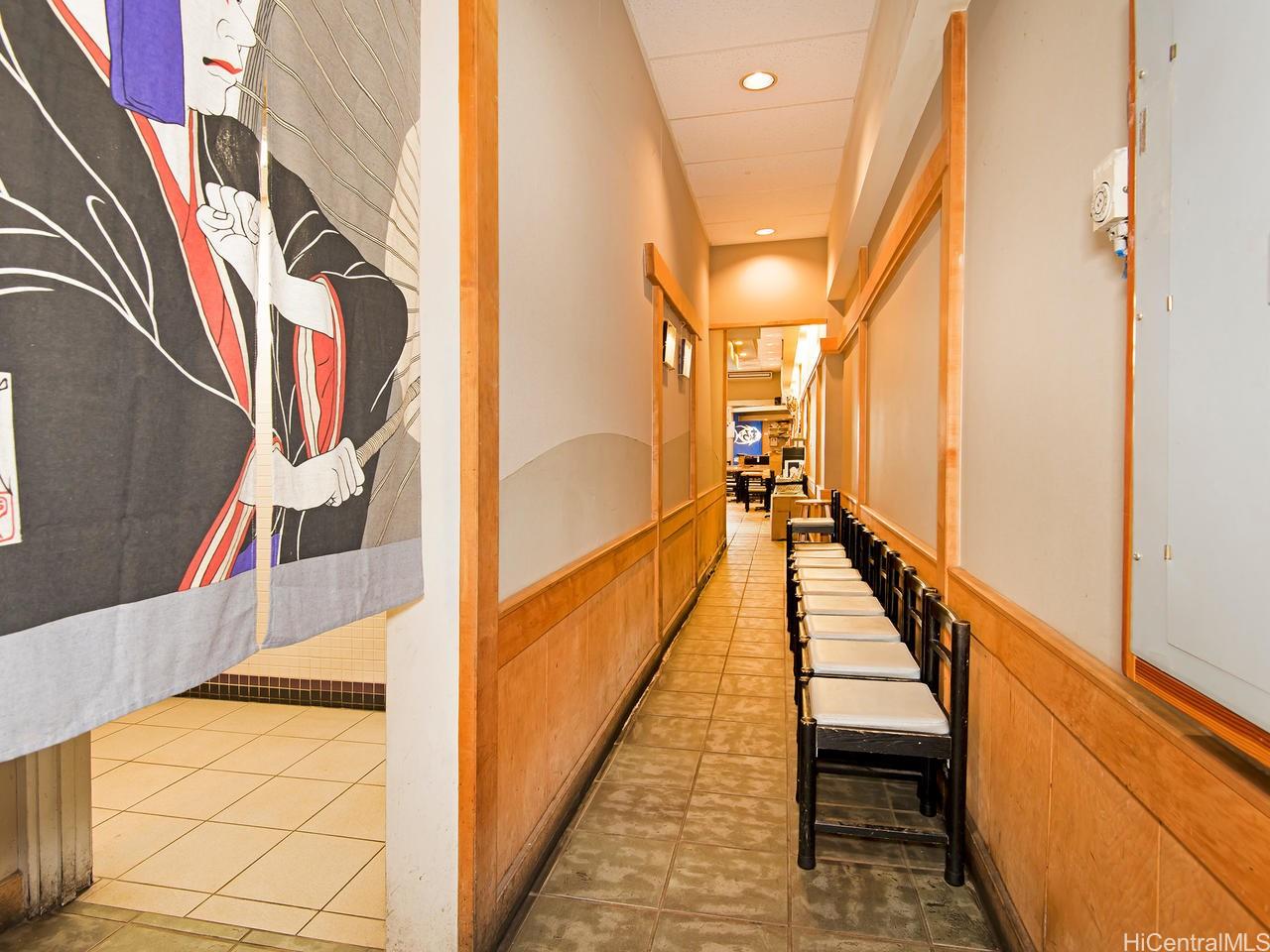 3565 Waialae Ave Kaimuki  - photo 10 of 12